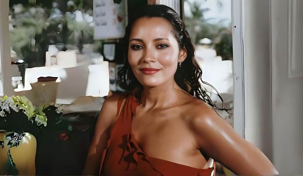 Barbara Carrera 